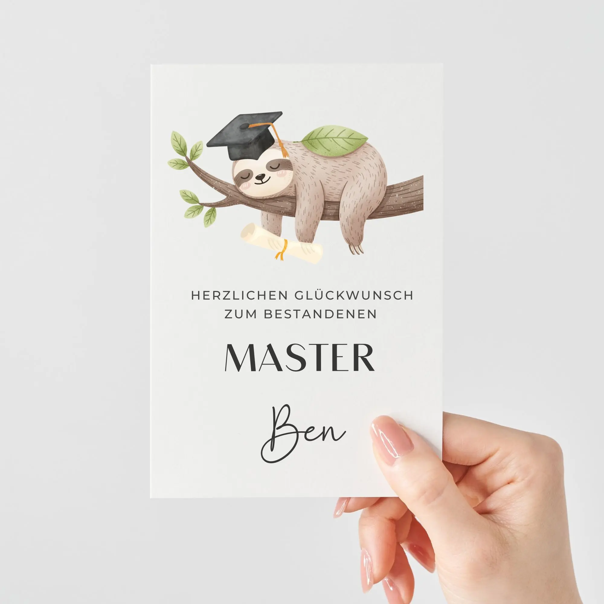 Glückwunschkarte zum Master – Personalisiert mit Wunschnamen | Faultier